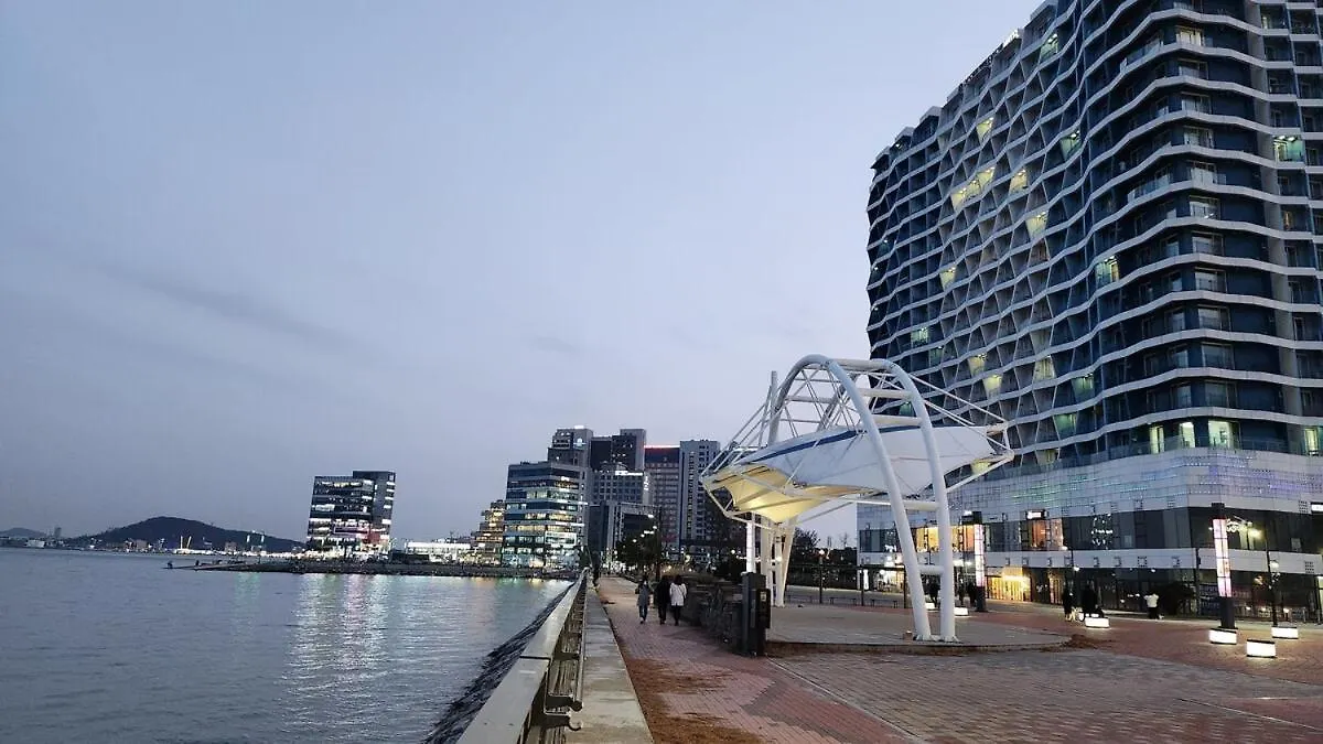 Ocean View-Exclusive Terrace-Yeongjongdo-Incheon Airport 20 Minutes-Full Option Aparthotel 0*, Incheon