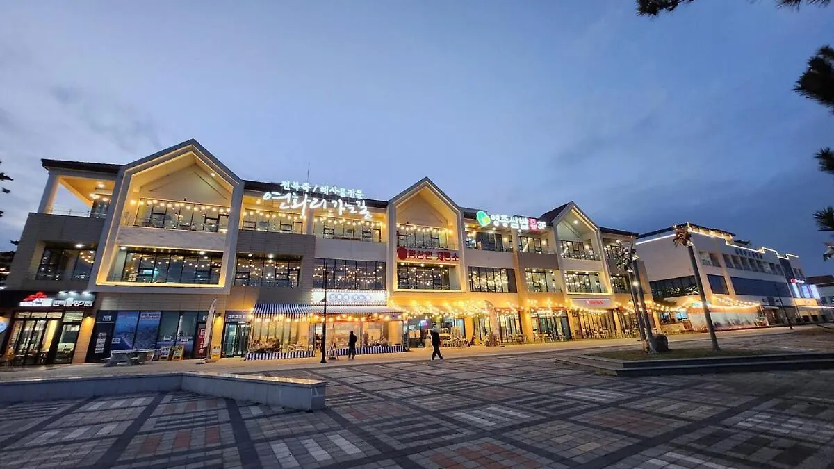 Ocean View-Exclusive Terrace-Yeongjongdo-Incheon Airport 20 Minutes-Full Option Aparthotel