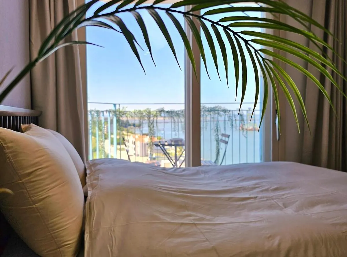 Ocean View-Exclusive Terrace-Yeongjongdo-Incheon Airport 20 Minutes-Full Option Aparthotel South Korea