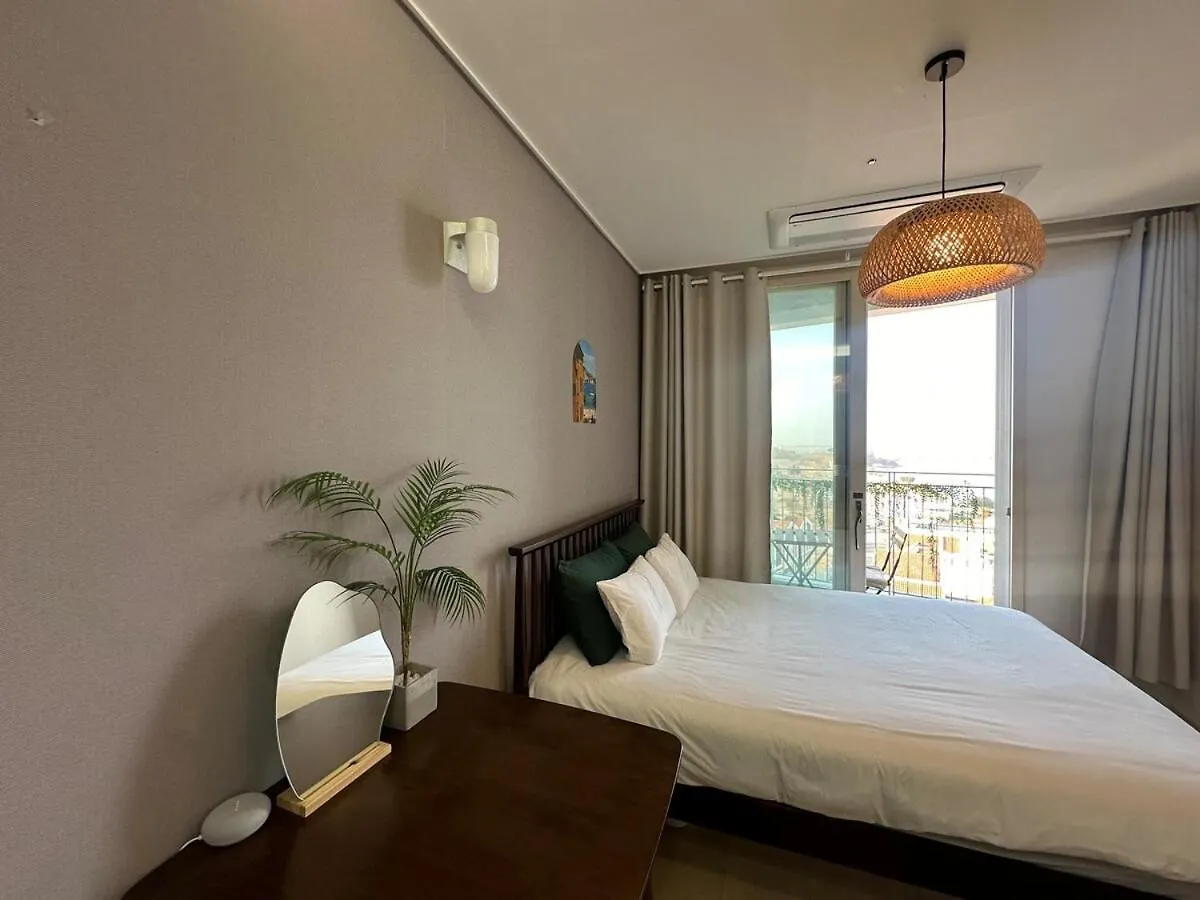 Ocean View-Exclusive Terrace-Yeongjongdo-Incheon Airport 20 Minutes-Full Option Aparthotel