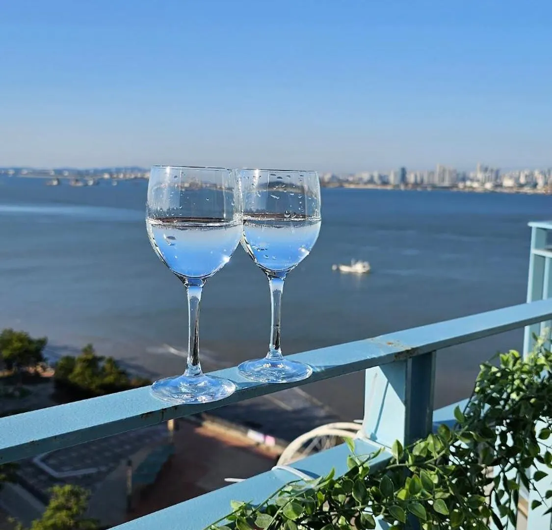 Ocean View-Exclusive Terrace-Yeongjongdo-Incheon Airport 20 Minutes-Full Option Aparthotel  Incheon
